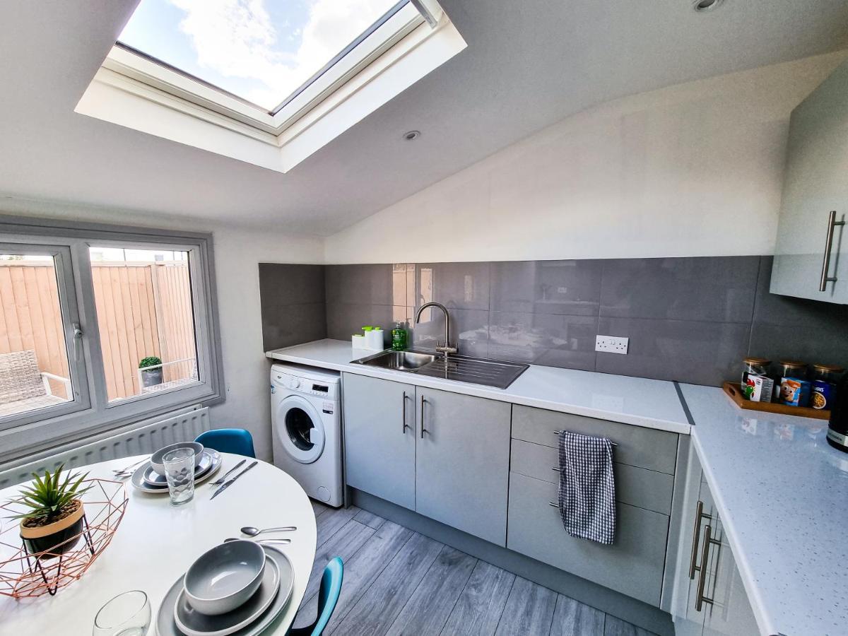 Newly Refurbished Flat In Central Cheltenham With Parking Exteriér fotografie