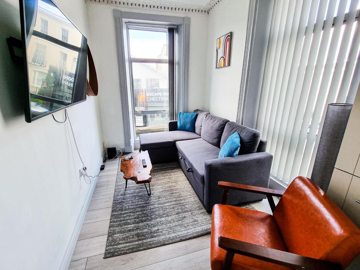 Newly Refurbished Flat In Central Cheltenham With Parking Exteriér fotografie