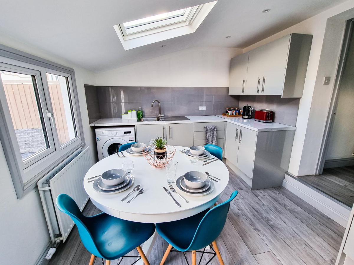 Newly Refurbished Flat In Central Cheltenham With Parking Exteriér fotografie